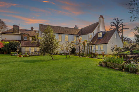 Brentford, TW8 - property photo