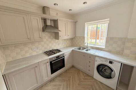 Old Clough Lane, Worsley, M28 photo 4