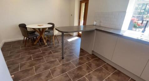 Green Grove, Kirkburton, Huddersfield photo 4