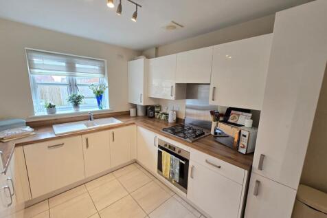 29 Fenton Drive, West Ayton, Scarborough photo 2