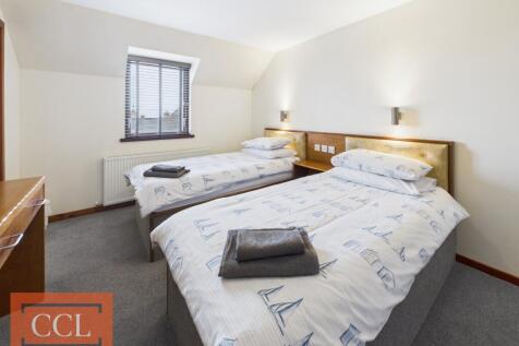 CAM03185G0-PR0085-STILL008