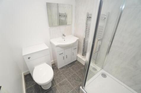 Main Bathroom.jpg