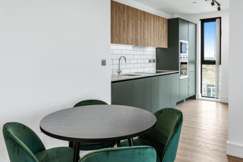 Bridgeway Heights, Scrubs Lane, Hammersmith And Fulham, London photo 4