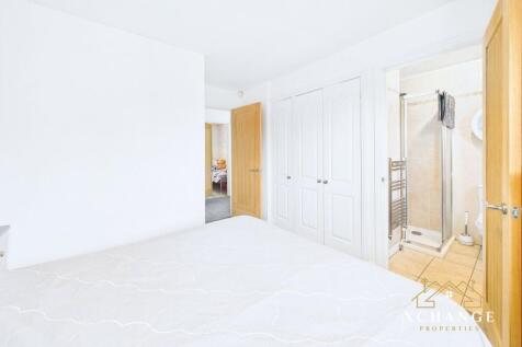 Master Bedroom With En-Suite