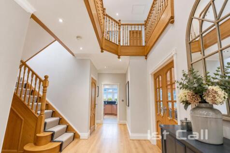 Large Entrance Hall