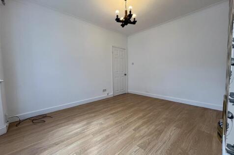Oxley Moor Road, Wolverhampton photo 3