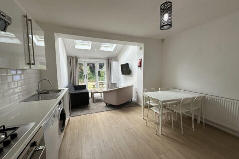 Shireoak Road - Withington - £180 PPPW photo 5