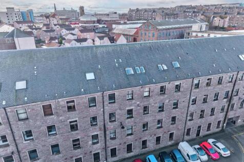 17 Pleasance Court Dundee (1).JPG