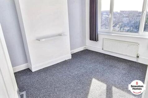 Vicarage Gardens, St Budeaux, PL5 photo 4