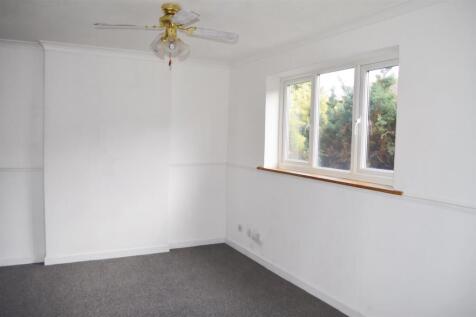 Rushmoor Drive Chapelfields Coventry photo 2