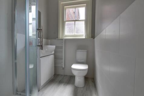 bathroom _lge.jpg