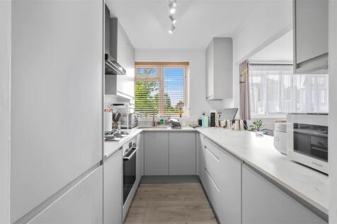 Flat 6, Malclom Lodge,-3.jpg