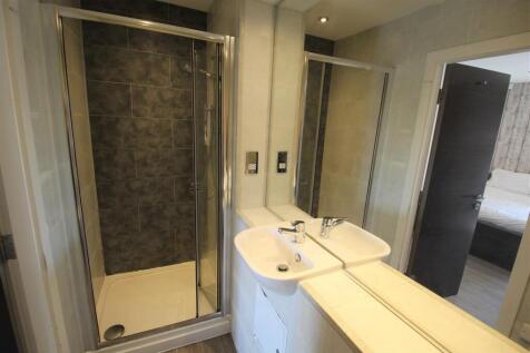En-Suite 1.jpg
