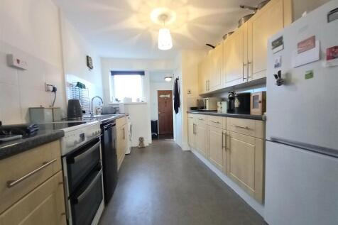 36 Churchill Kitchen.jpg