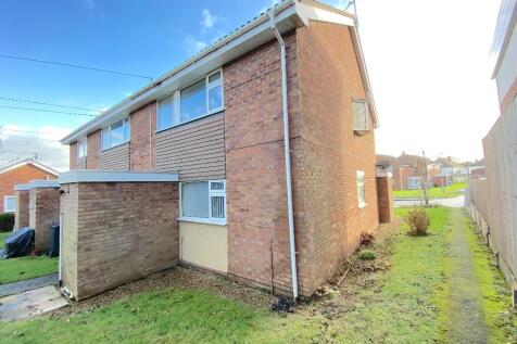 Wolverhampton, WV8 - property photo