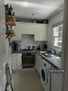 Mossbury Road, London, SW11 photo 5