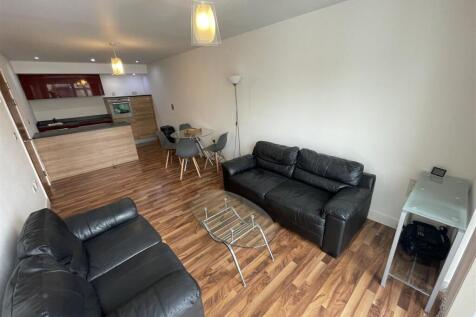 Lounge/Kitchen