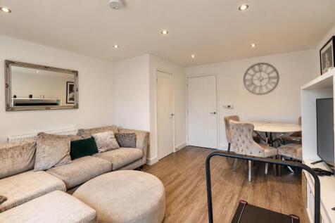 Woodpecker Way, Kirby Cross, Frinton-On-Sea photo 3
