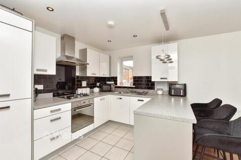 Kitchen/ Living Area
