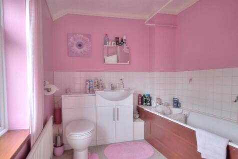 Bathroom.jpg