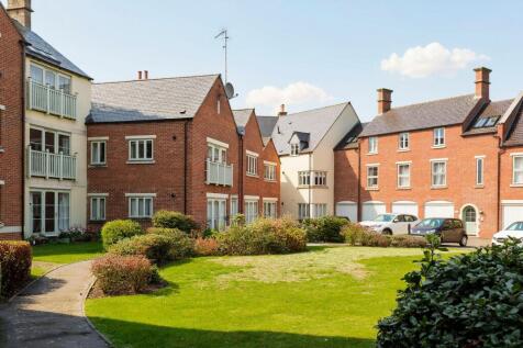 Exterior &amp; Communal Gardens