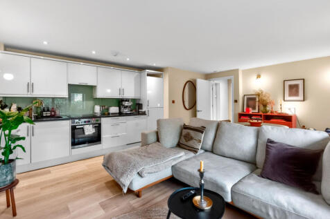 Reception/Kitchen