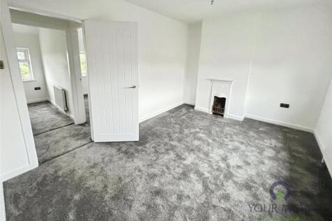 Fens Crescent, Brierley Hill, West Midlands, DY5 photo 4