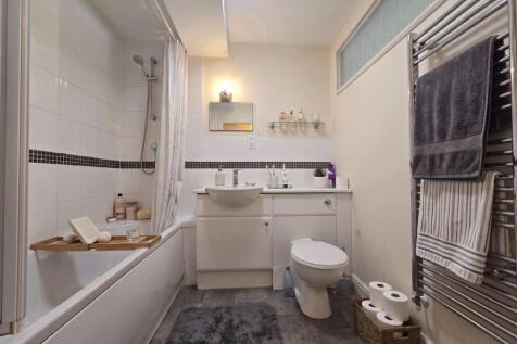Bathroom.jpg