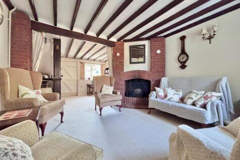 DOUBLE SITTING ROOM