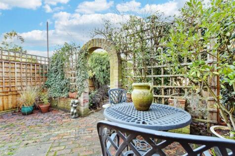 Patio / Decking