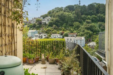 1_Outside_4_Town_Close_Claire_Gillo_Photography-23