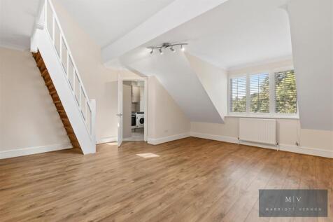 Sanderstead Heights F18 MV-11.jpg