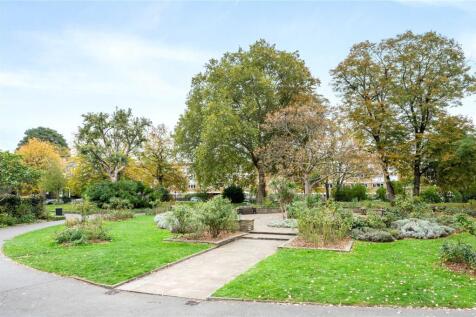 De Beauvoir Square