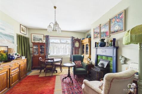 Living Room Pic 1
