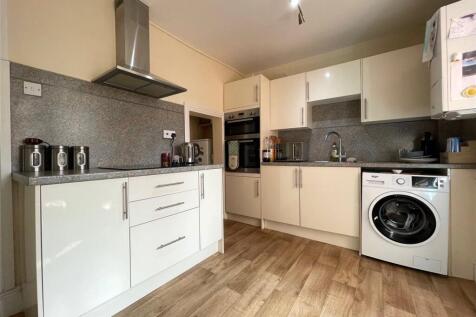 Pound Square, Cullompton, Devon, EX15 photo 4