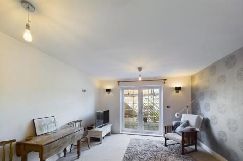 Trafalgar Road, Horsham, West Sussex photo 3
