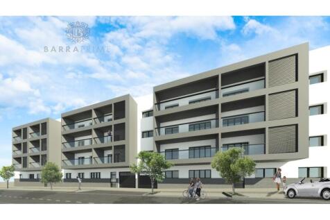 2-Bedroom Apartment in a Private Condominium in the Centre of Loulé