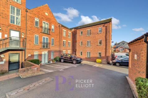 Hinckley, LE10 - property photo