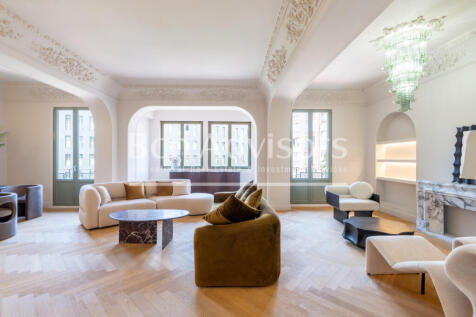 exclusiva-vivienda-reformada-junto-a-passeig-de...