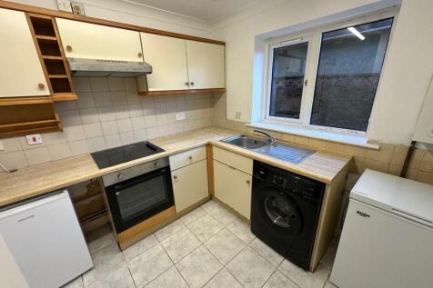 95 Victoria Road, Cirencester photo 4