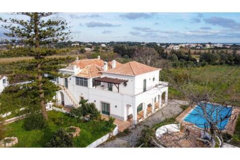 Farm located in a Historic and Sustainable Refuge in Fuseta