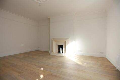 8, 44 Norton Rd lounge2.jpg