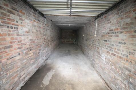 Tandem garage