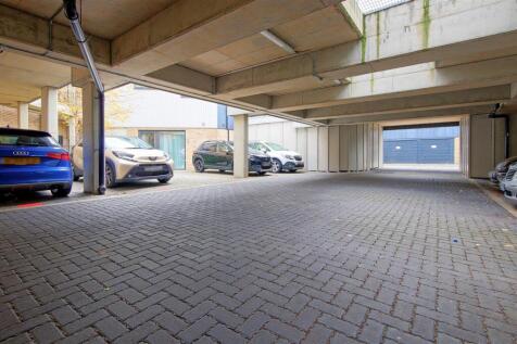 Garage.jpg