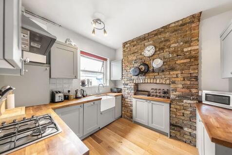 Battersea Park Road, Battersea, London, SW8 photo 3