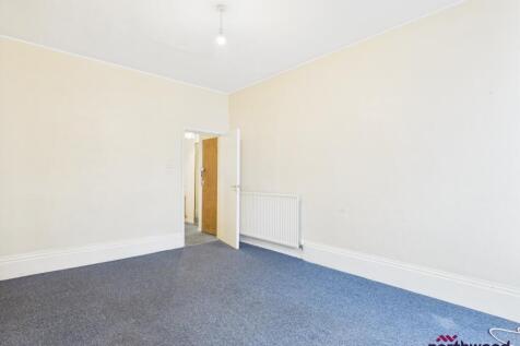Cavendish Place, Town Centre, Eastbourne, BN21 photo 3