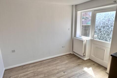 Epsom Road, Lincoln, Lincolnshire, LN6 photo 3
