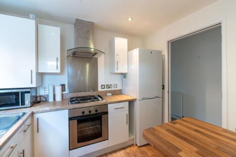2, Cedar Court-00986