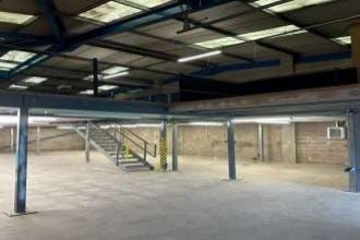 Oasis Irlam1.jpg