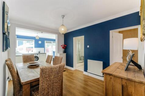 Rosslyn Avenue-4.jpg